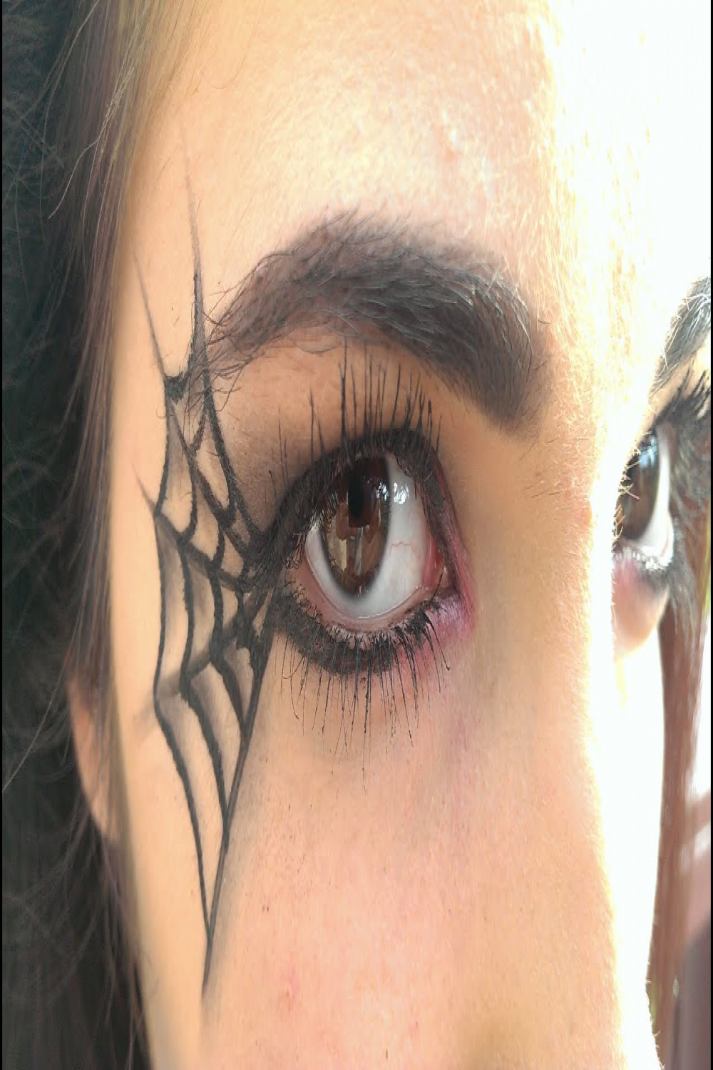 SPIDER WEB MAKEUP
