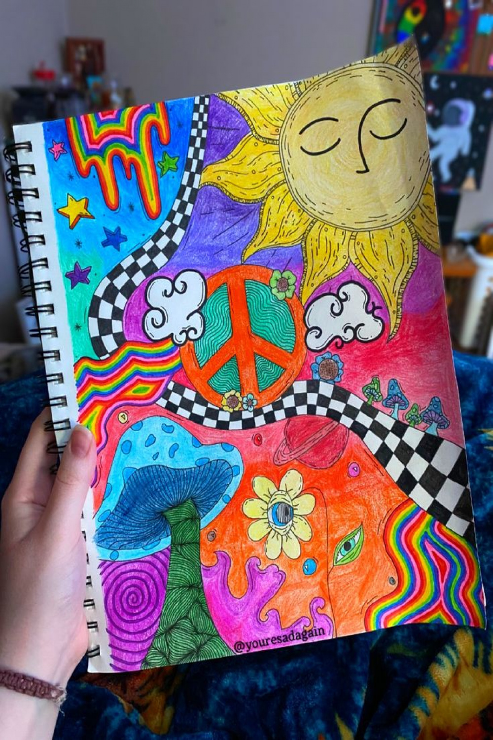 trippy sun and mushroom drawing 🌞🍄  Markers drawing ideas, Mini