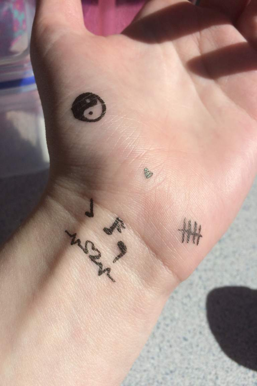 Hand doodles  Emo Amino