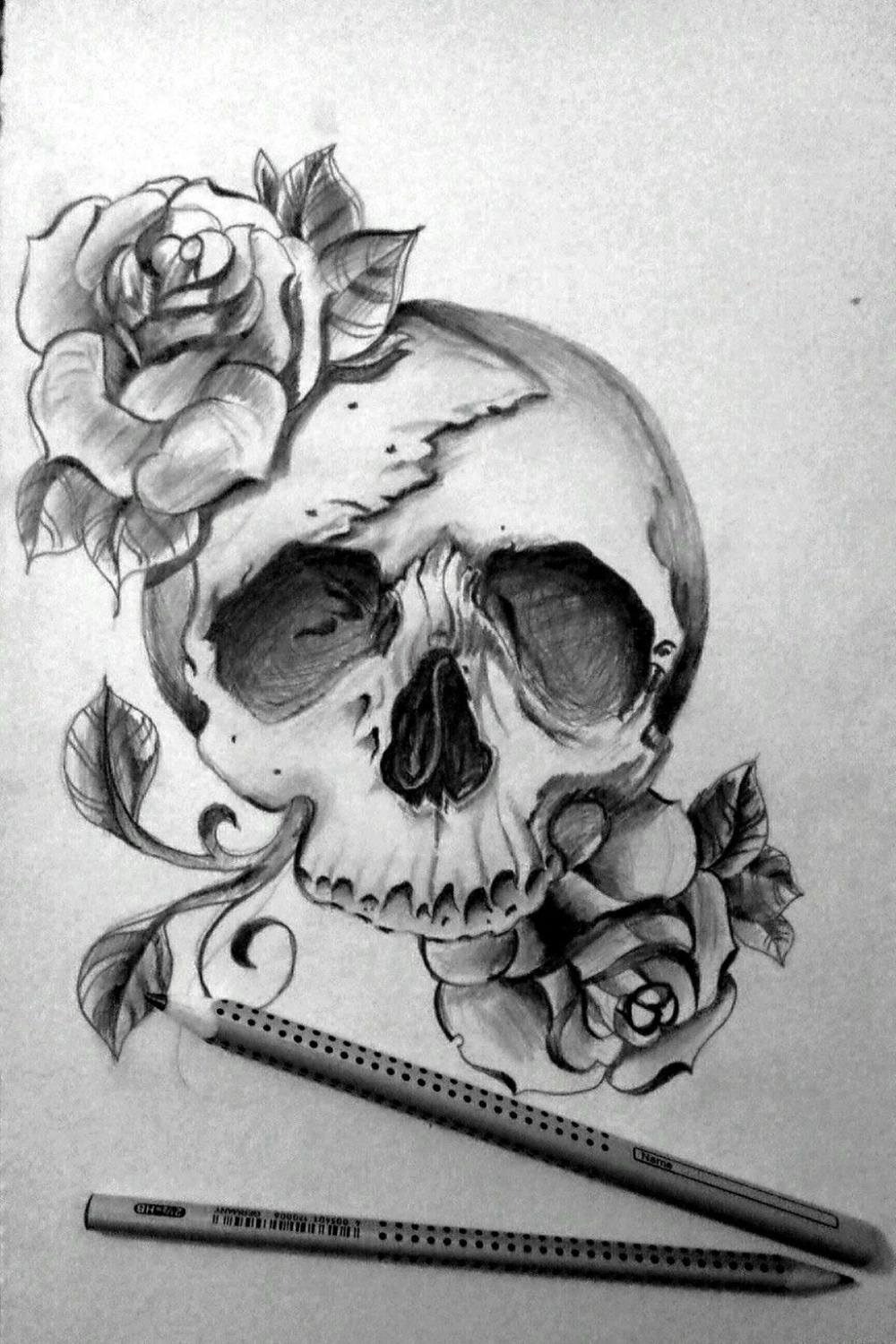 I love skull drawings