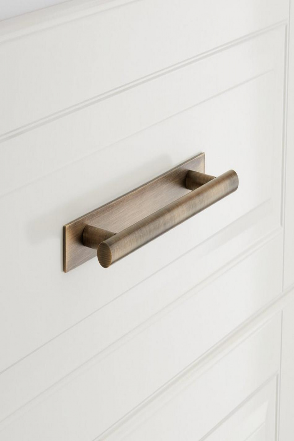 Avignon Solid Brass Cabinet Pull with Backplate  Signature Hardware
