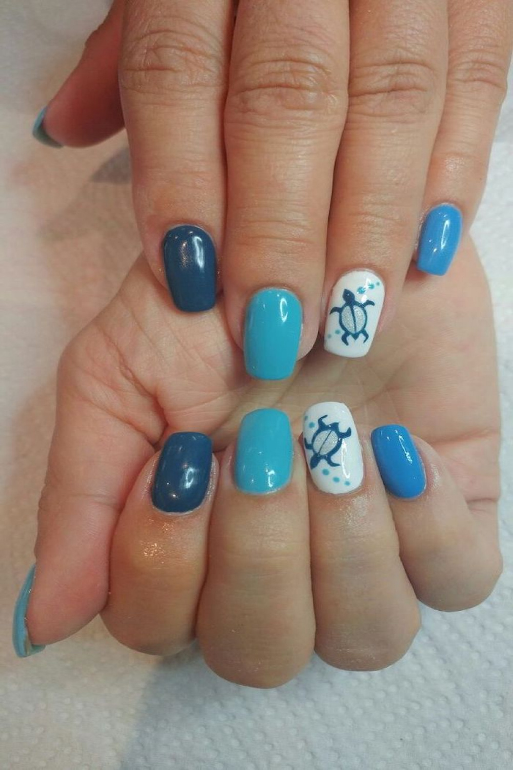 blue and white nail polish, sea turtle drawing, nude nail designs