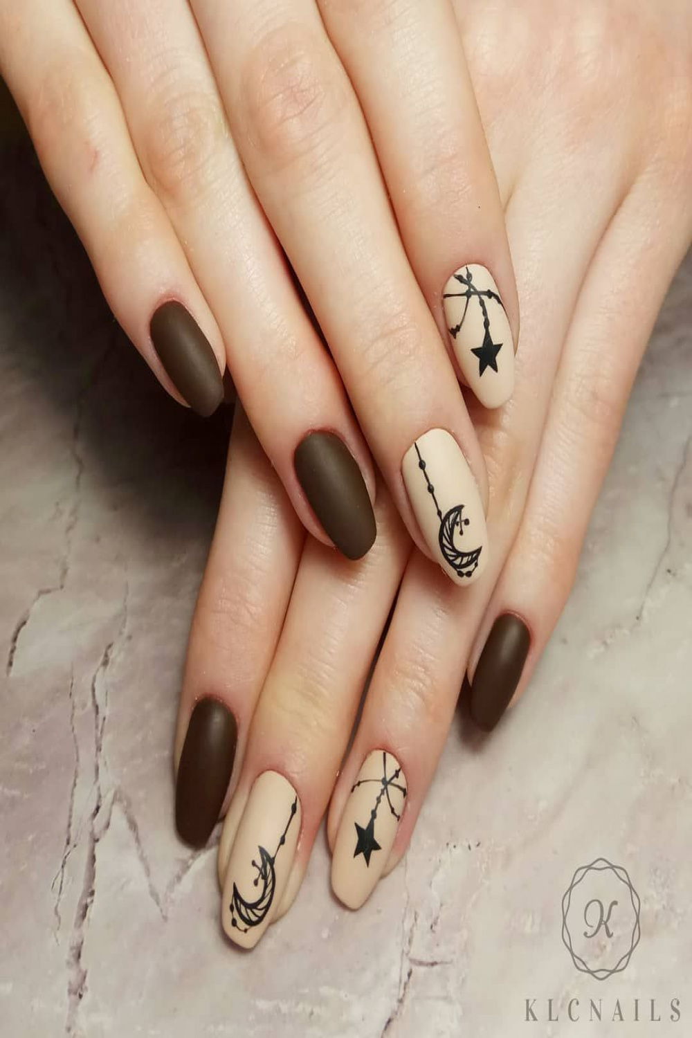 klcnails 💅 on Instagram: “#brown#darkbrown#matt#mattenails