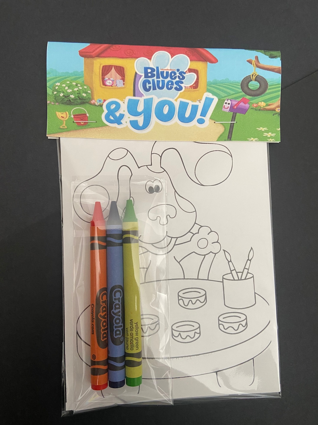 90 Coloring Book Party Favors 3